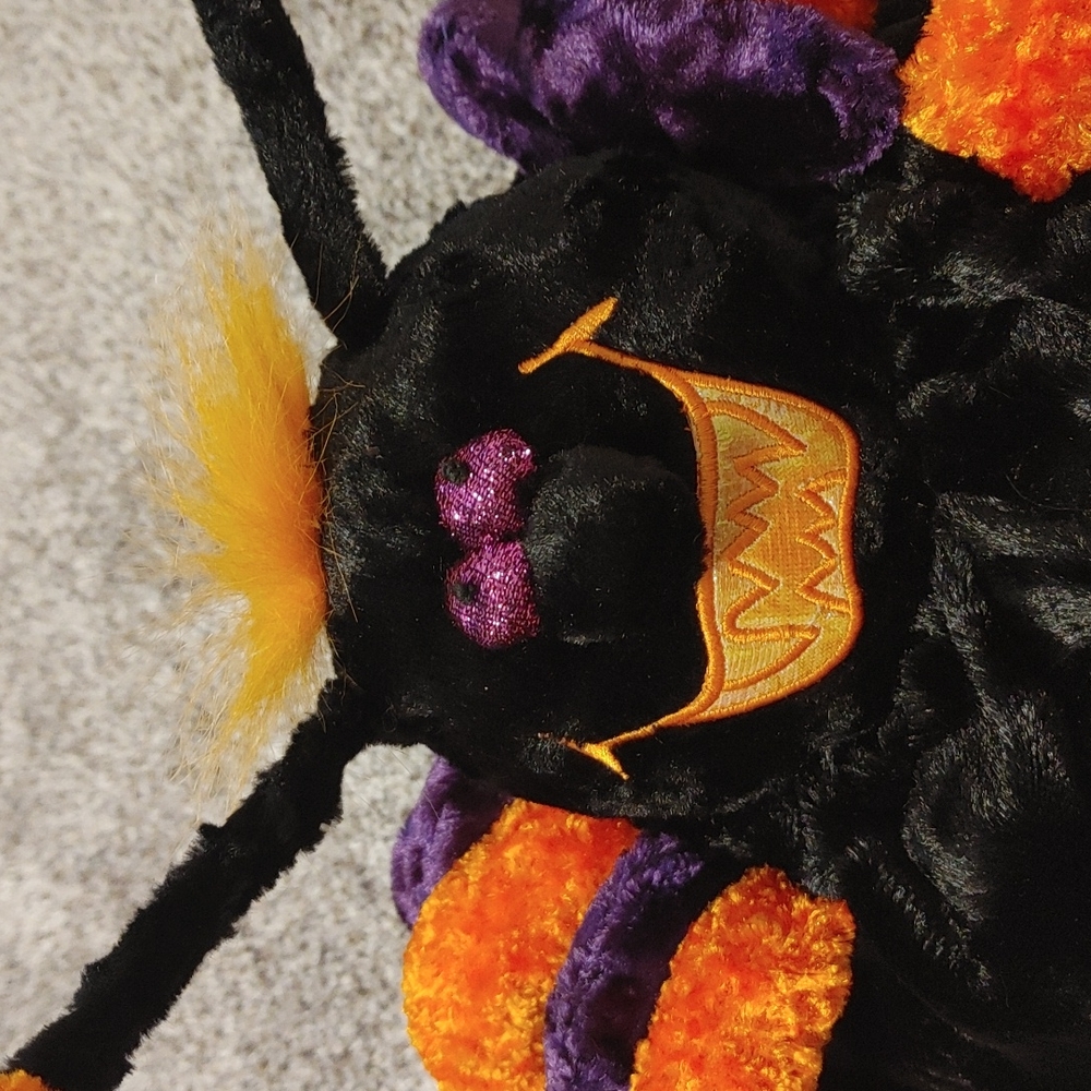 🎃🕸️🕷️Dan Dee Plush Spider Hat🕷️🕸️🎃 - Picture 3 of 10